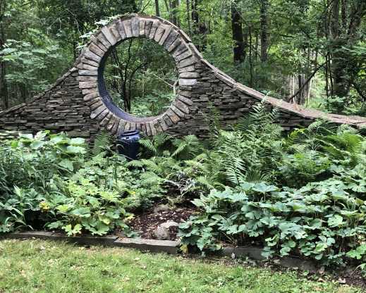 Len and Cindy Lions’ garden